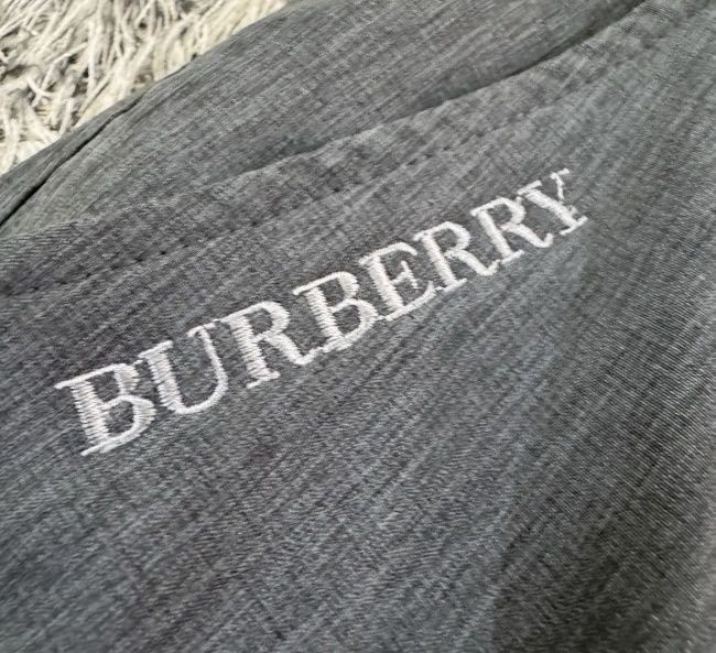 버버리 팬츠 33인치 이미지