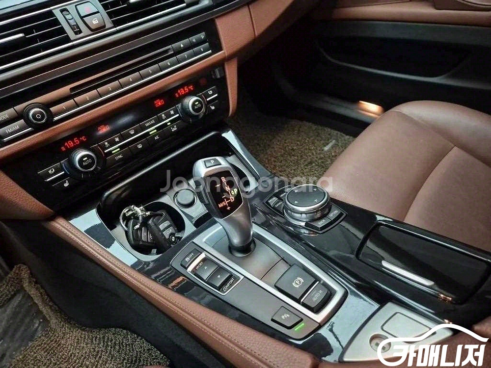 [BMW]5시리즈 (F10) 520d (5인승) #앱특--7