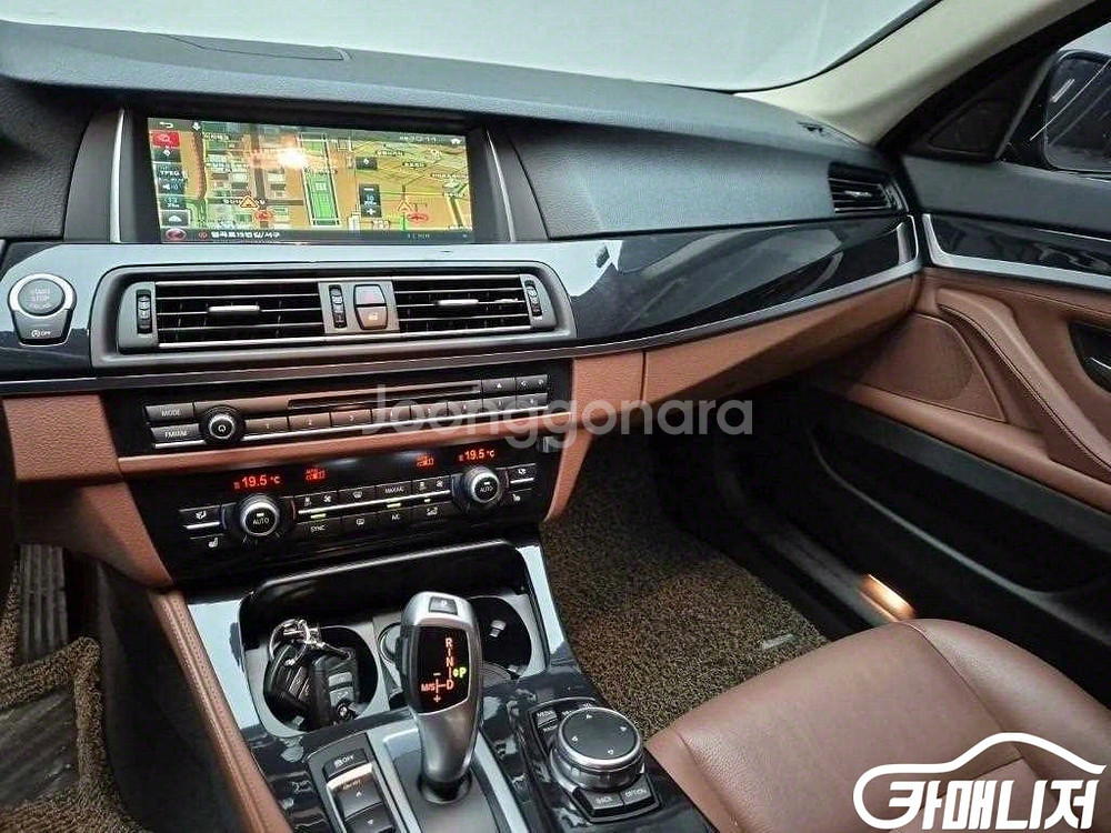 [BMW]5시리즈 (F10) 520d (5인승) #앱특--9