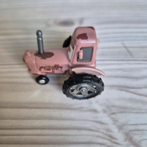 토미카 디즈니 카즈 C19 트랙터 판매합니다