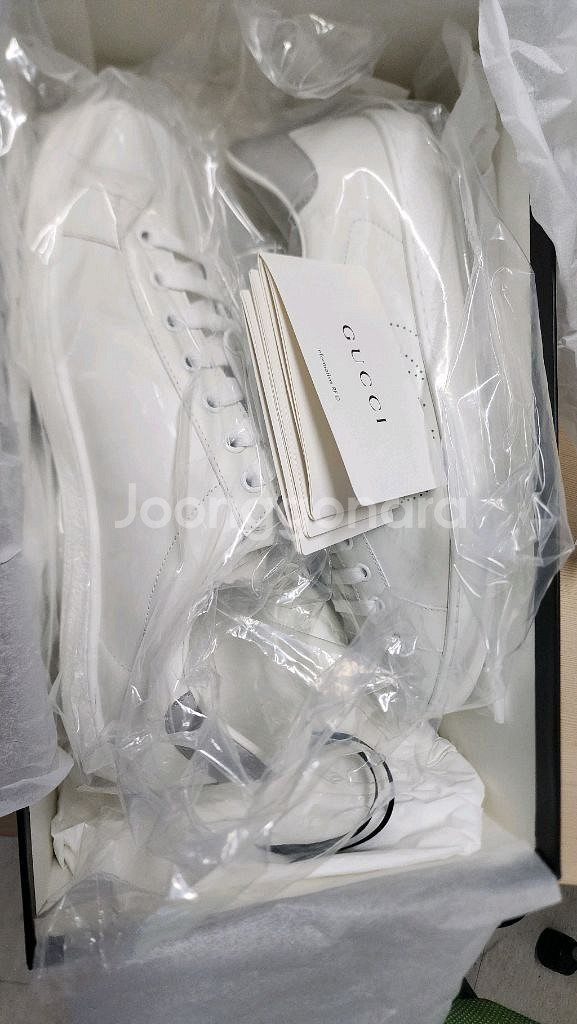 구찌 인터로킹G 스니커즈 팝니다--4