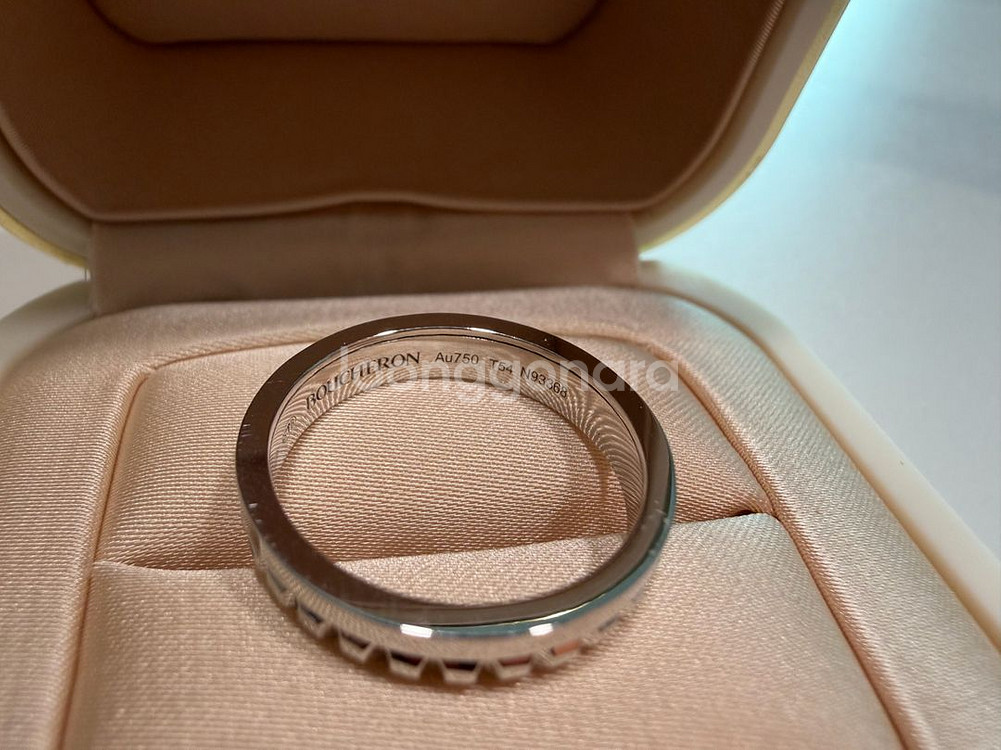 부쉐론 콰트로 레디언트 웨딩밴드 화이트 14호--3