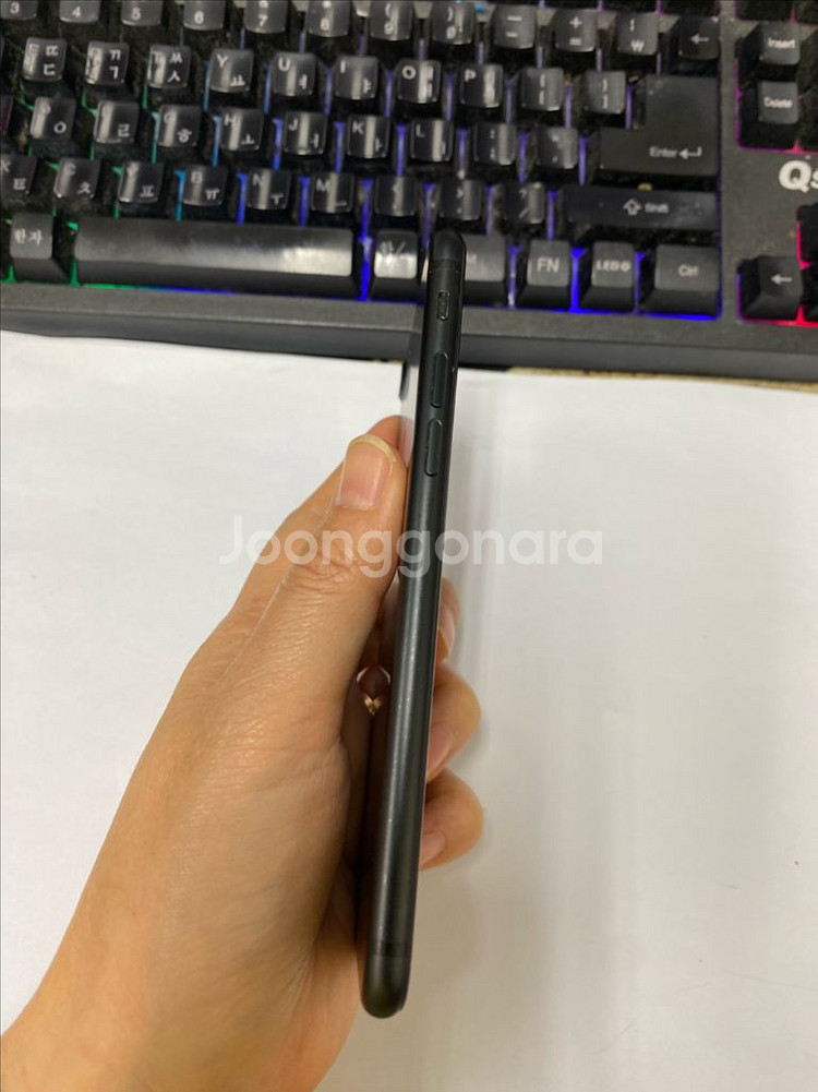 아이폰7 매트블랙 AA급 128GB 배터리100%--4