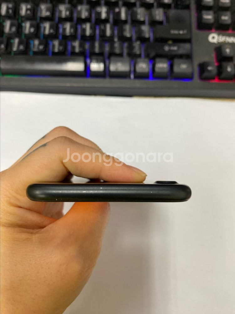 아이폰7 매트블랙 AA급 128GB 배터리100%--3