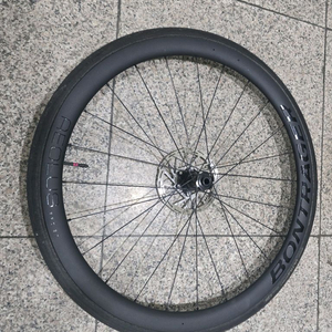 본트래거 에올루스 프로 카본 37 팝니다.