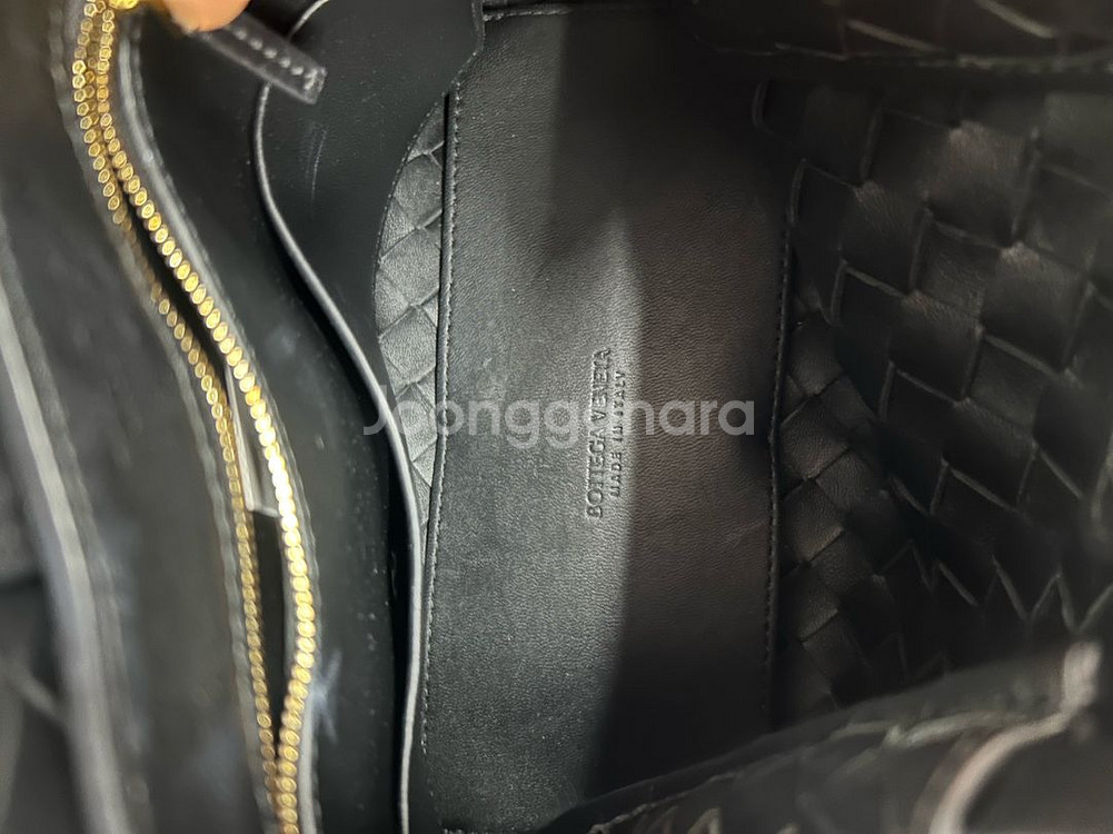 품명 : 보테가베네타 안디아모 토트백--2