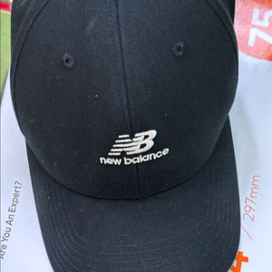 뉴발란스 블랙 볼캡