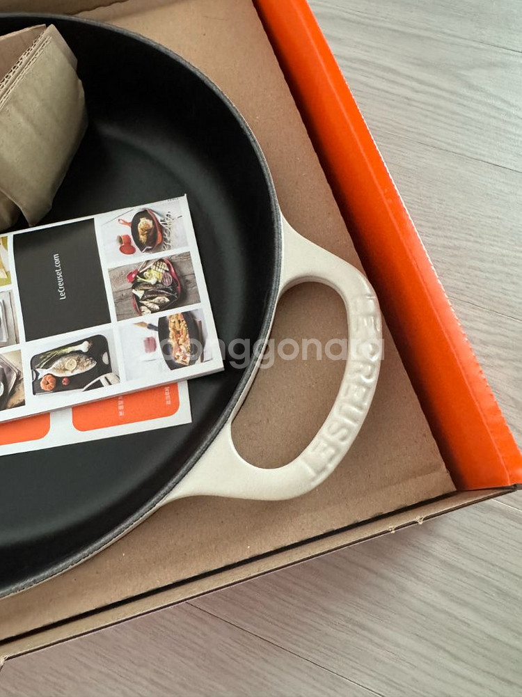 르크루제 에브리데이팬 신상컬러 브리오슈 새제품--1