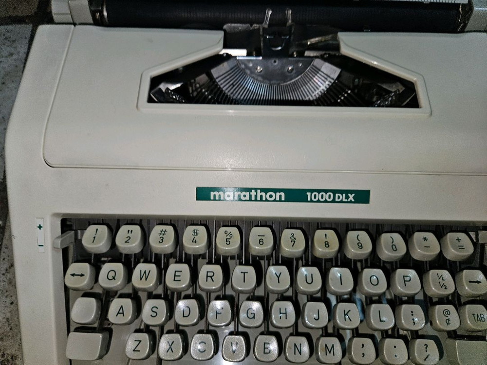 마라톤한글타자기1000DlX입니다 이미지