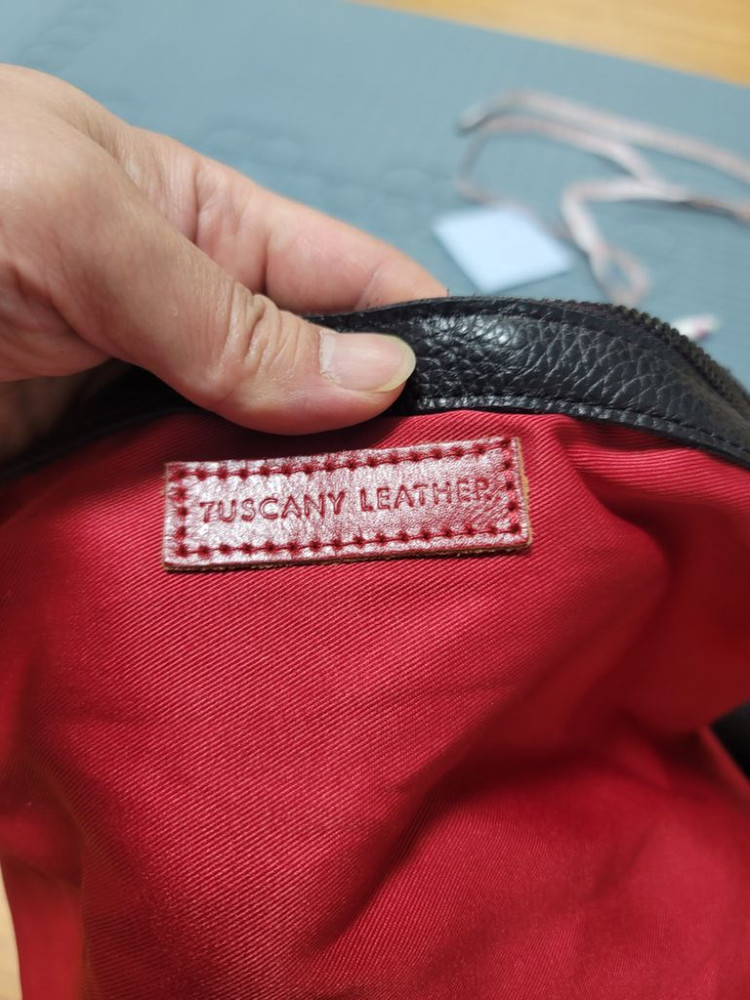 투스카니 가죽 숄더백 이탈리아숄더백 이미지