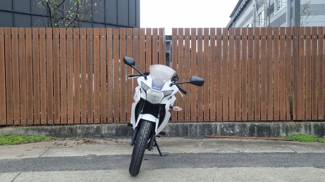 혼다 cbr125 14년식/2만2천키로수/건담/급매 이미지