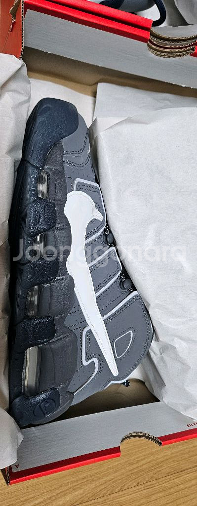 나이키 업템포 3가지 팝니다--3