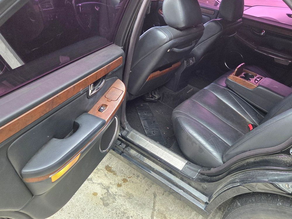 쌍용 체어맨H 뉴클래식 2013년식 폐차로 부품 팝니다--9