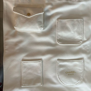 샤넬뷰티에코백(화이트) +샤넬뷰티파우치(블랙)