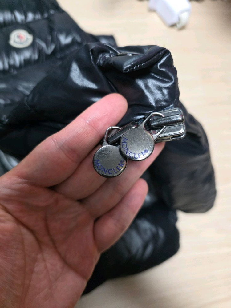 몽클레어 티브 팁 tibb 패딩조끼 판매--1