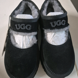 새상품) UGG 메리제인 38사이즈(택포)