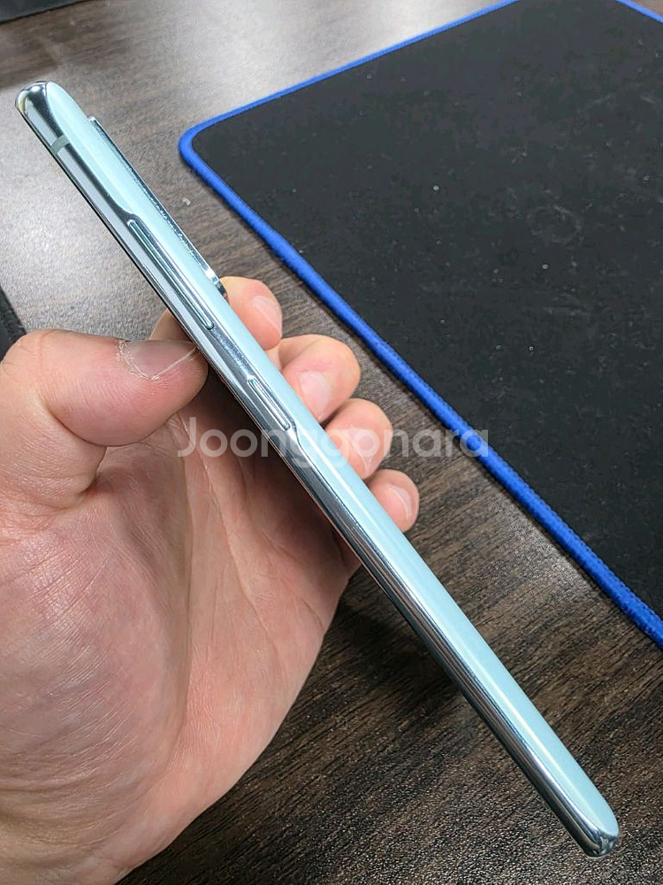 갤럭시S20FE 128G 무잔상 자급제 상태굿 중고폰--2