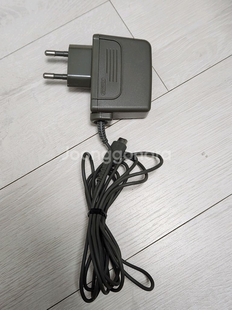 닌텐도 DS lite 전용 정품충전기 판매합니다--2