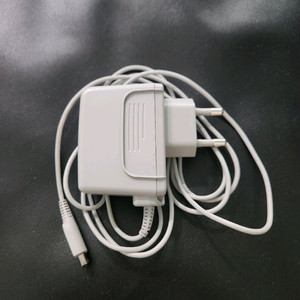 닌텐도 3DS, DSI 정품 충전기 판매합니다