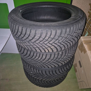 215 55 17 한국 윈터타이어 팝니다