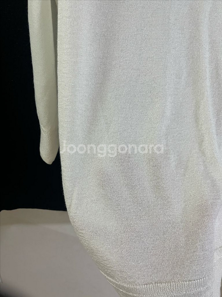 화이트 블랙 펄니트 시스루 니트 티셔츠2개세트--2