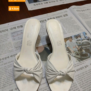 여성 샌들 US7 (240mm)