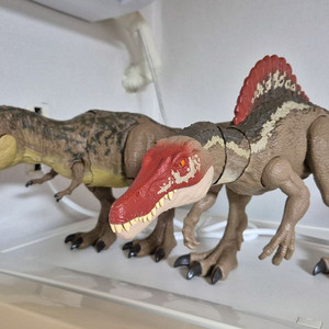 마텔 스피노사우르스