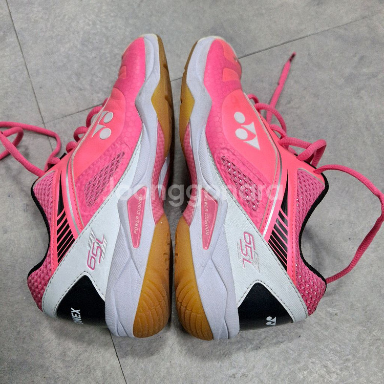 요넥스 배드민턴화 240--1