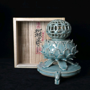 해강 유근형 청자칠보무늬투각향로