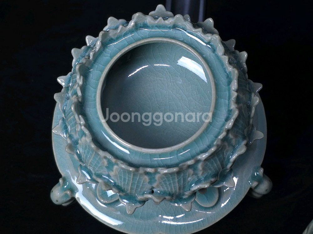 해강 유근형 청자칠보무늬투각향로--6