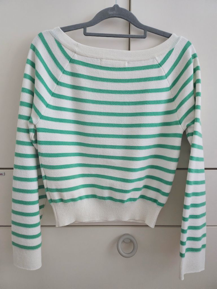 지컷 스트라이프 오프숄더 니트 프리사이즈 새상품--1