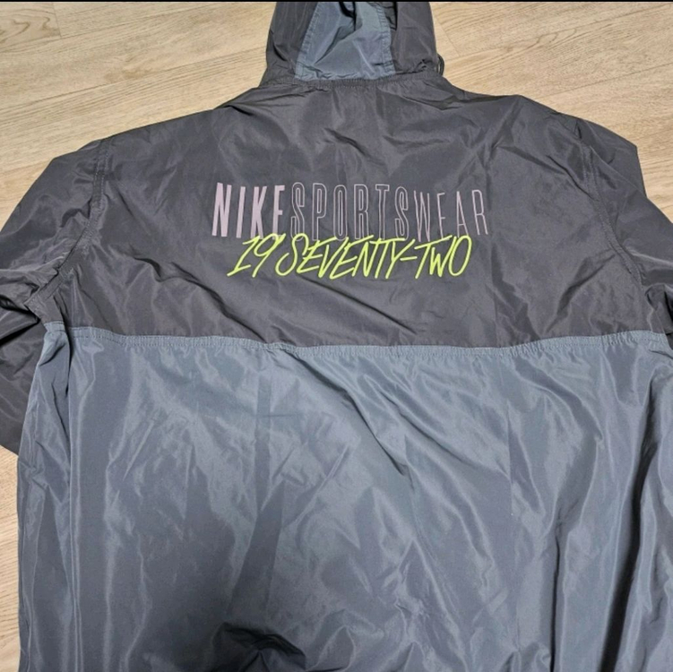 나이키 바람막이--2