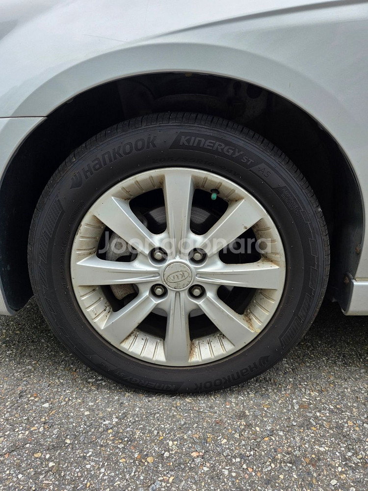 신품급 한국타이어 205/55R16(급매! 24일까지)--2