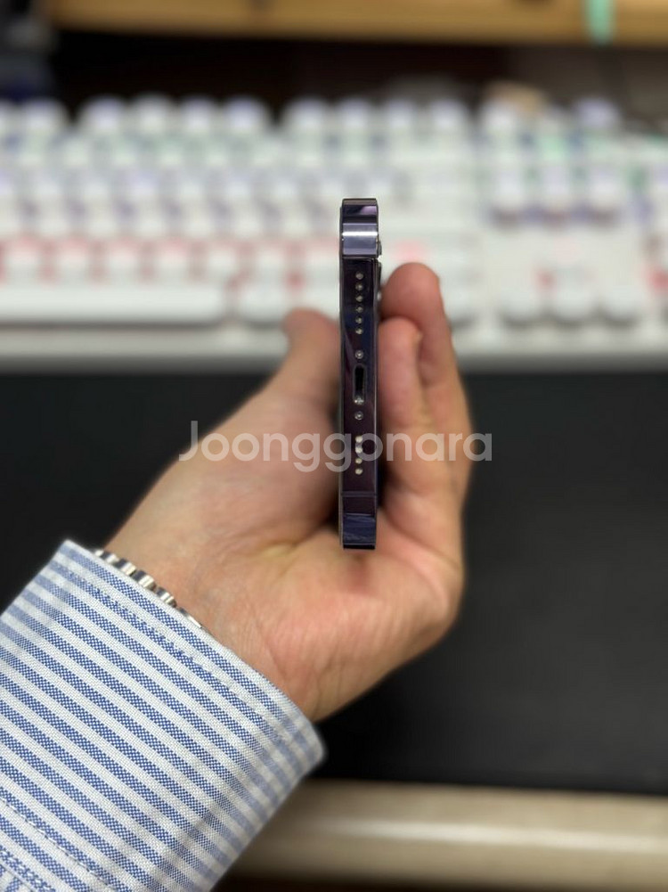 아이폰14 프로맥스 딥퍼플 256g 판매 합니다--9