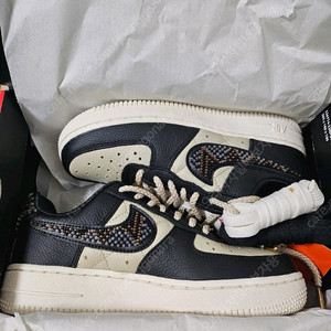 나이키 운동화 W AIR FORCE 1 LOW SP