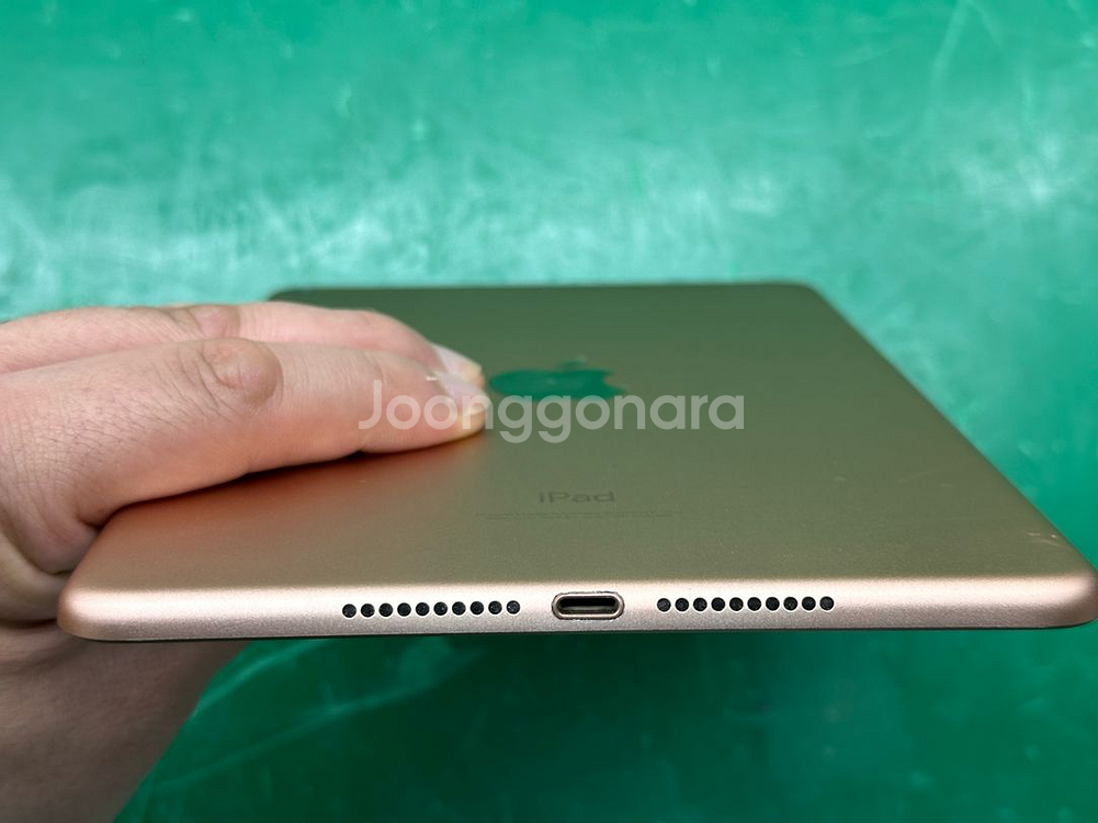 (액정파손) 아이패드 미니5 64기가 와이파이 판매합니--6