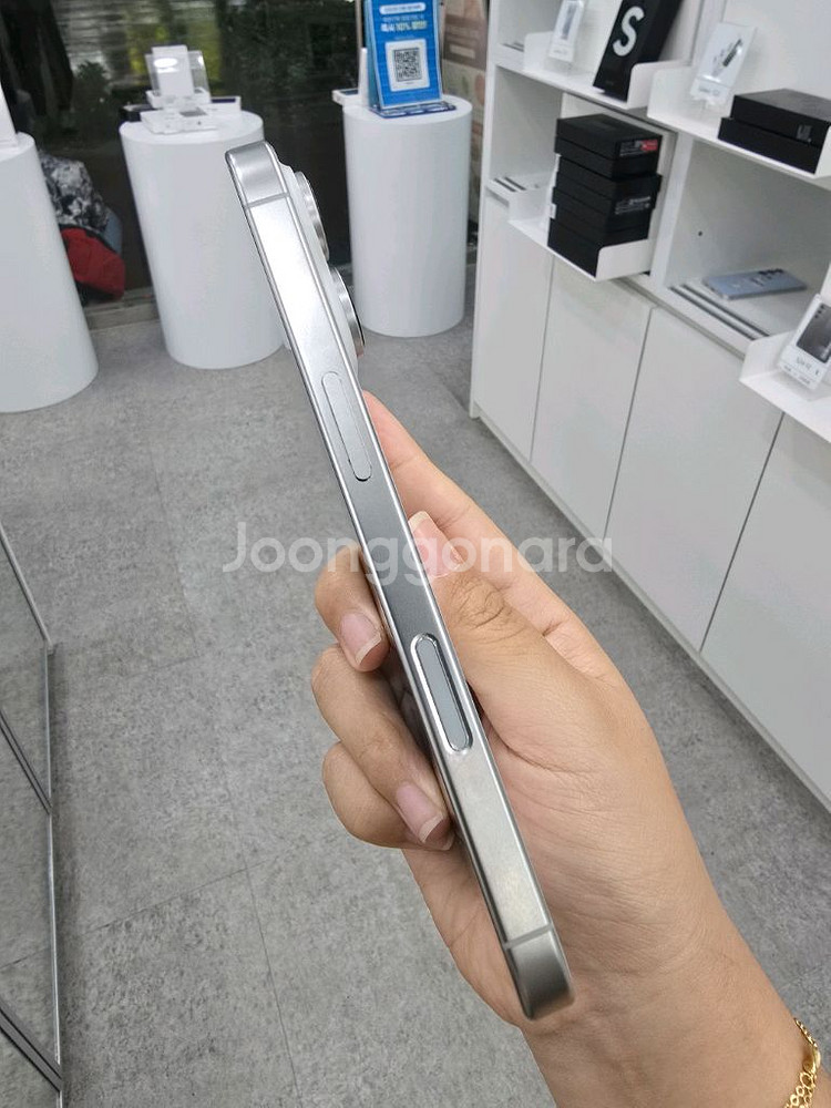 아이폰 16 Pro 실버 256g--3