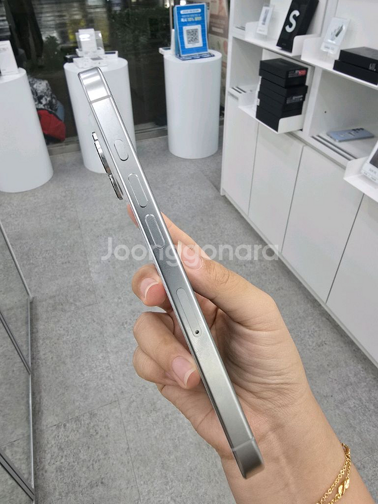 아이폰 16 Pro 실버 256g--2