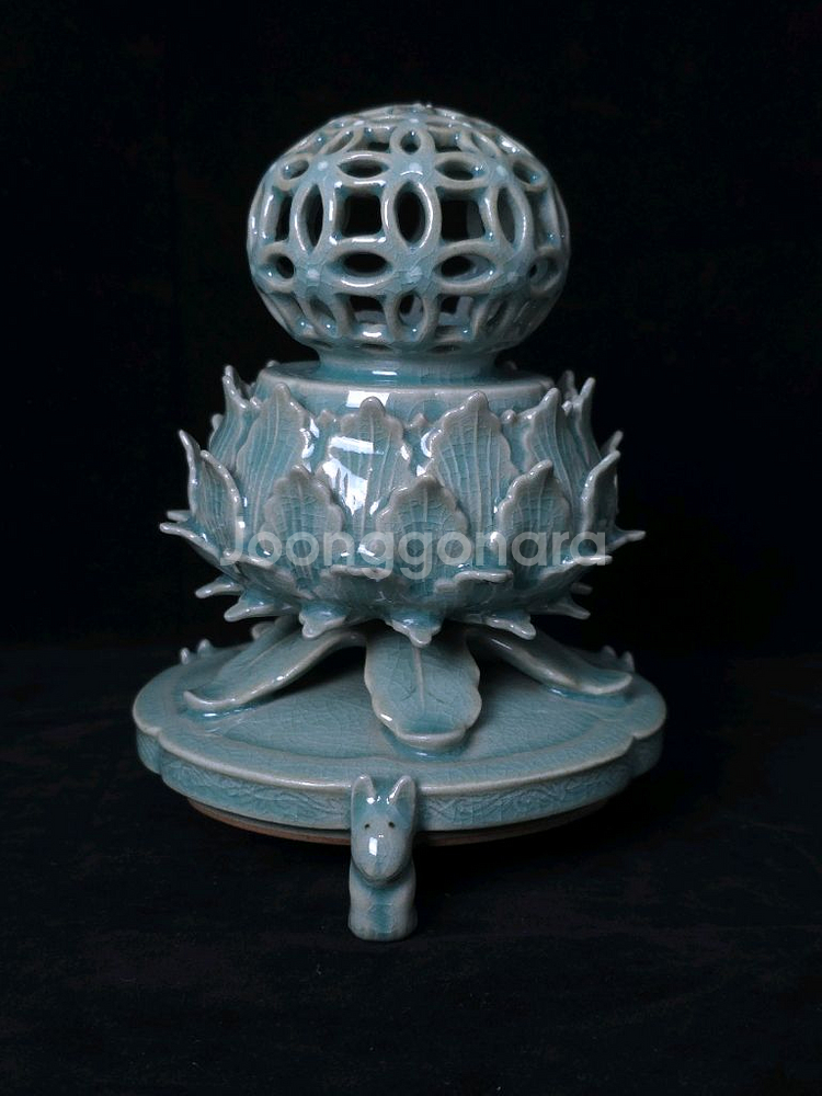 해강 유근형 칠보무늬투각향로--0