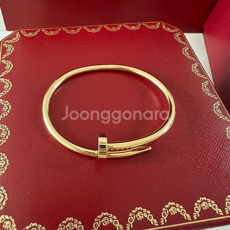 까르띠에 저스트앵끌루 팔찌 클래식모델--2