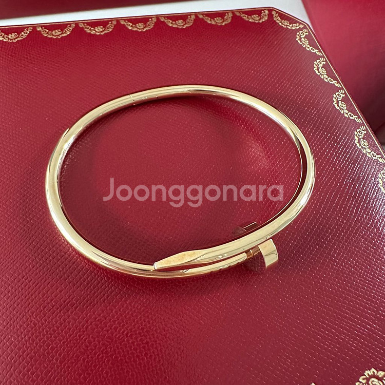 까르띠에 저스트앵끌루 팔찌 클래식모델--4