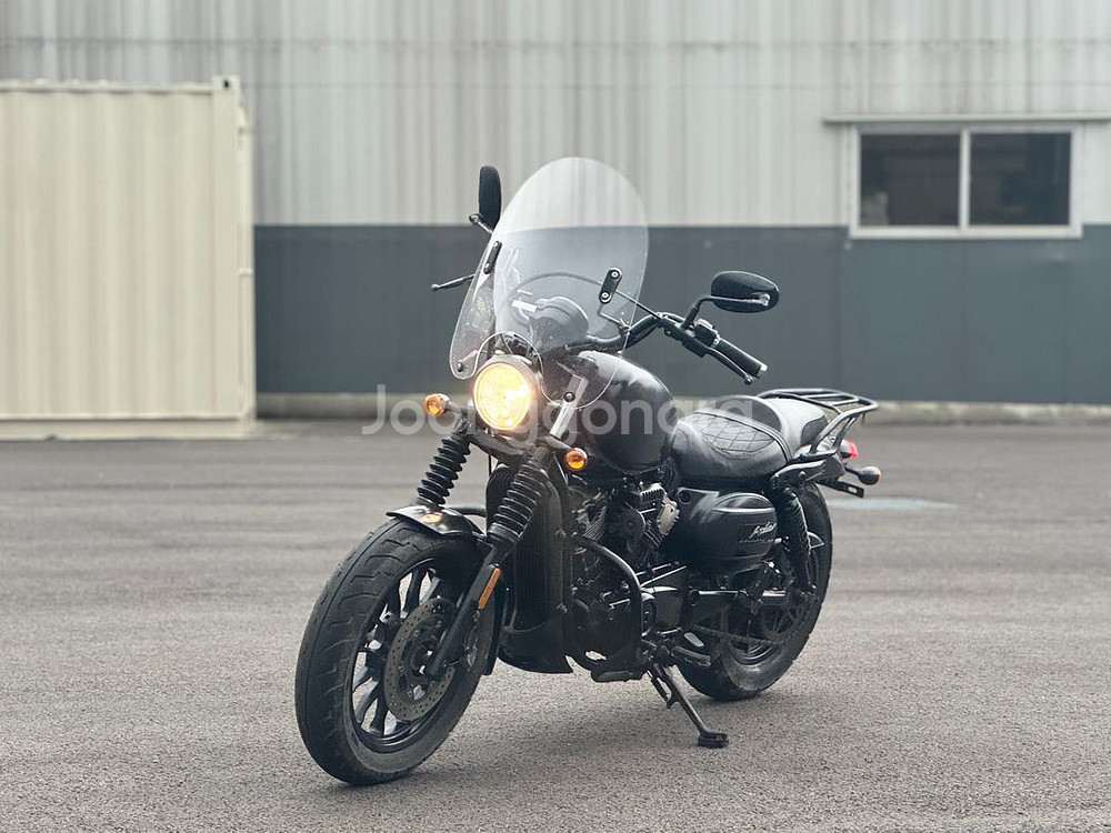 kr 아퀼라300 22년식 2만km 저렴히 판매합니다--2