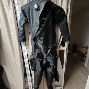 트라이온 드라이슈트 라이트에어