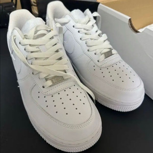 나이키 에어포스 1 07 새상품 정품 화이트 흰색 새상