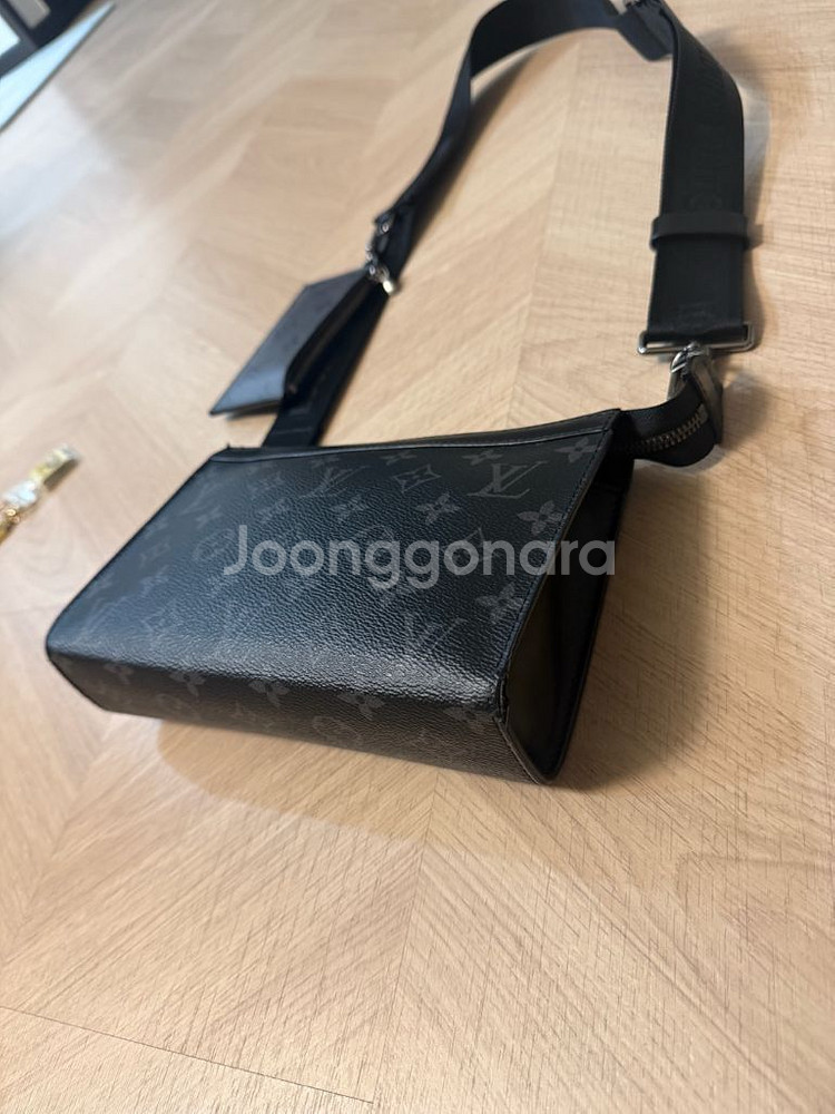 상태 좋아요 남성 정품 루이비통가방--2