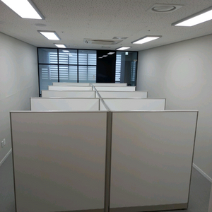 우드파티션 철재옷장 회의용테이블 책상 책장 원형테이블