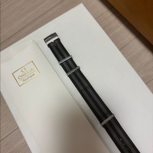 오메가 씨마스터300 정품 나토밴드팝니다.