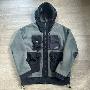 뉴발란스x이스트로그 플리스자켓