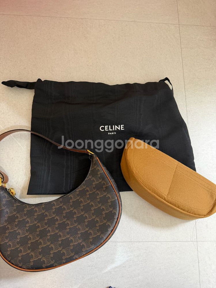 셀린느 아바백 미디움 호보백--0