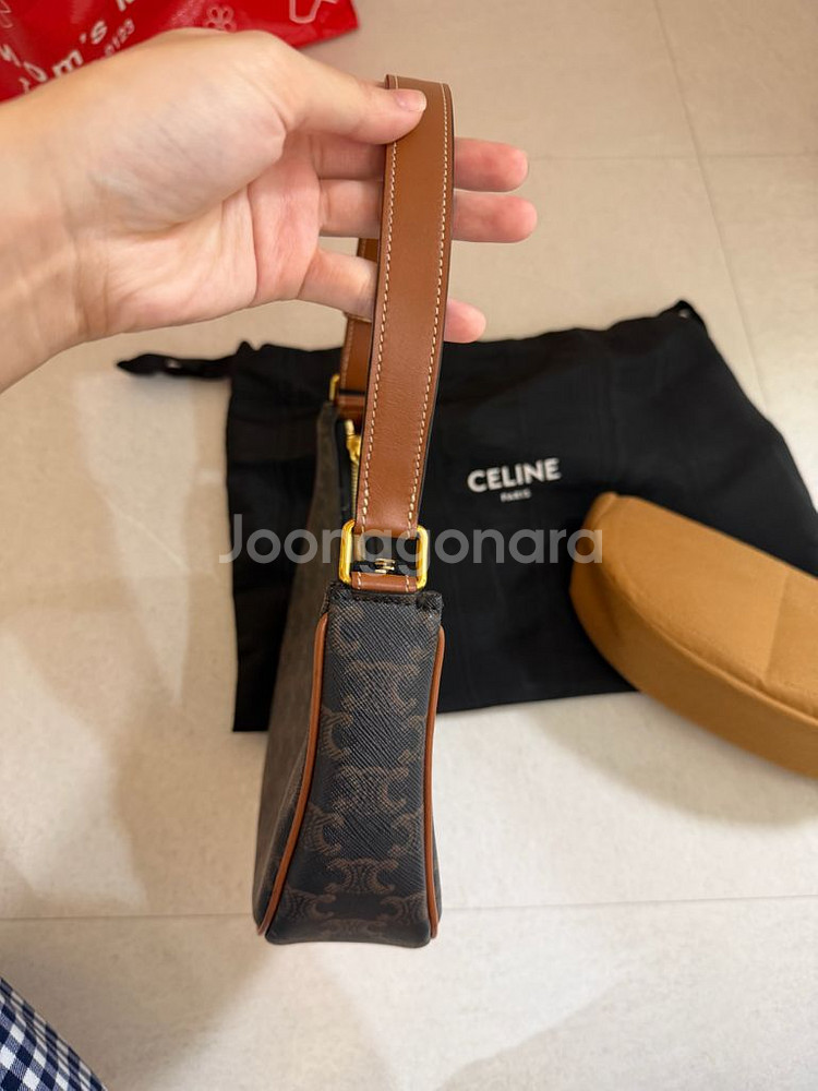 셀린느 아바백 미디움 호보백--2